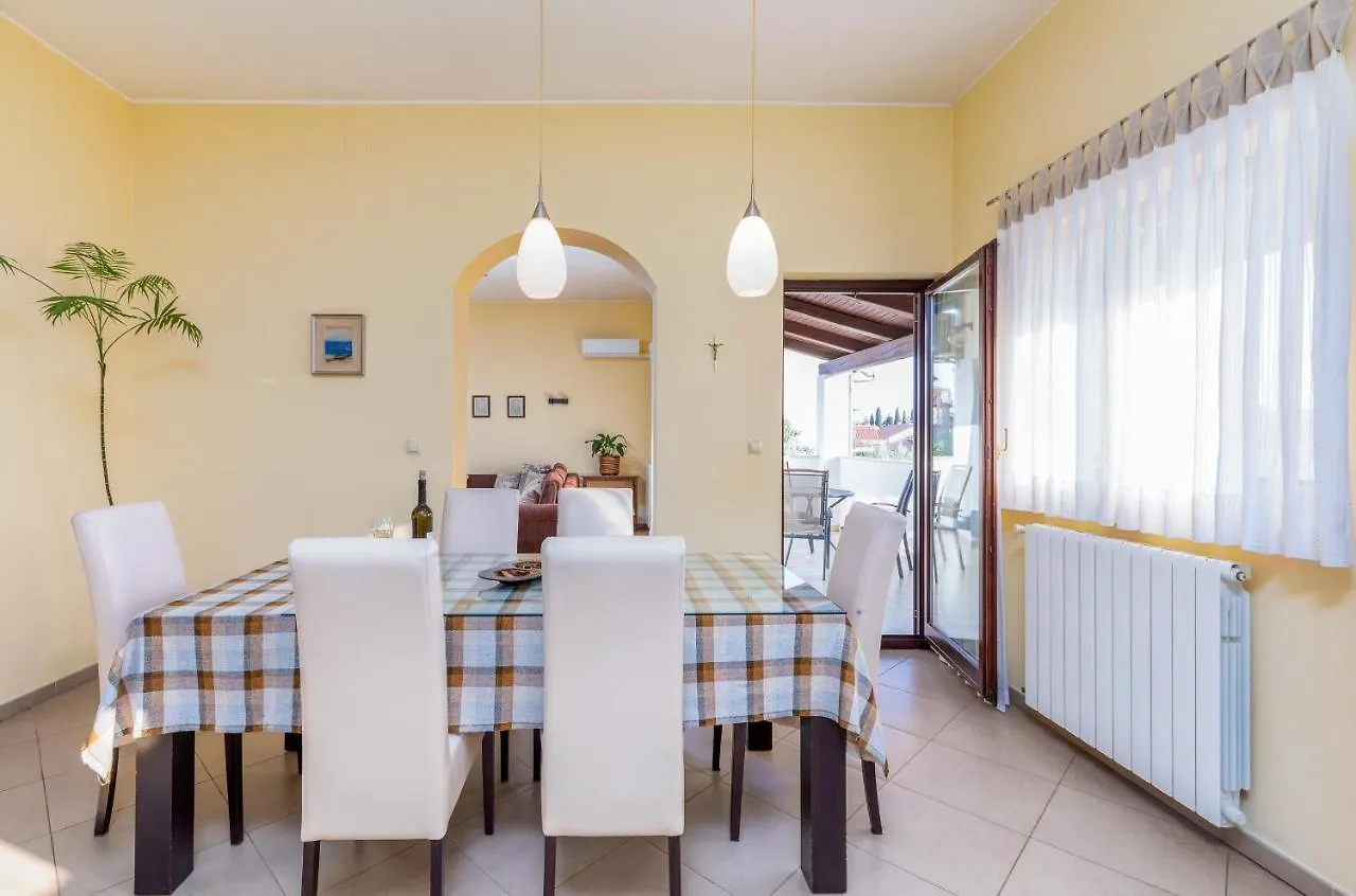 Apartment Luana A1 Fazana