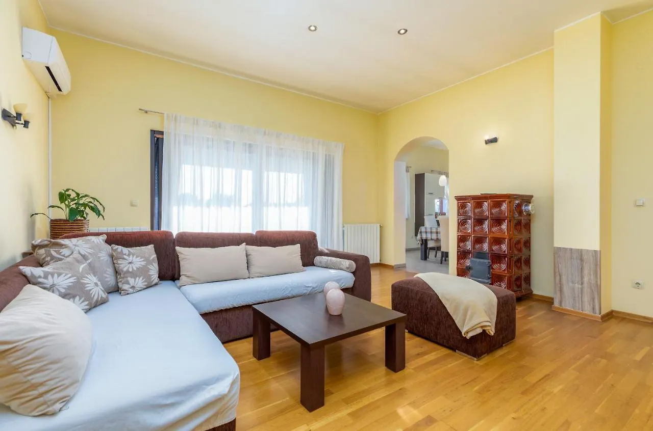 Apartment Luana A1 Fazana 0*,