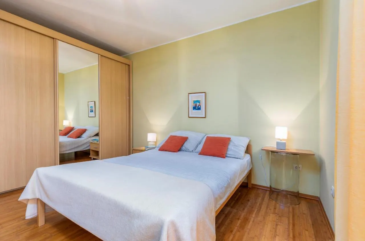 Apartment Luana A1 Fazana 0*,  Croatia